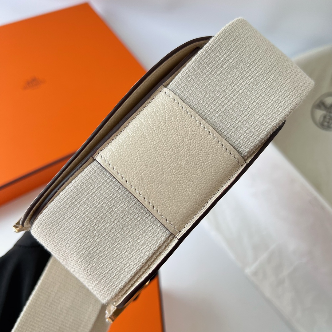 Hermes Geta Shoulder Bag In White Mysore Goatskin Leather